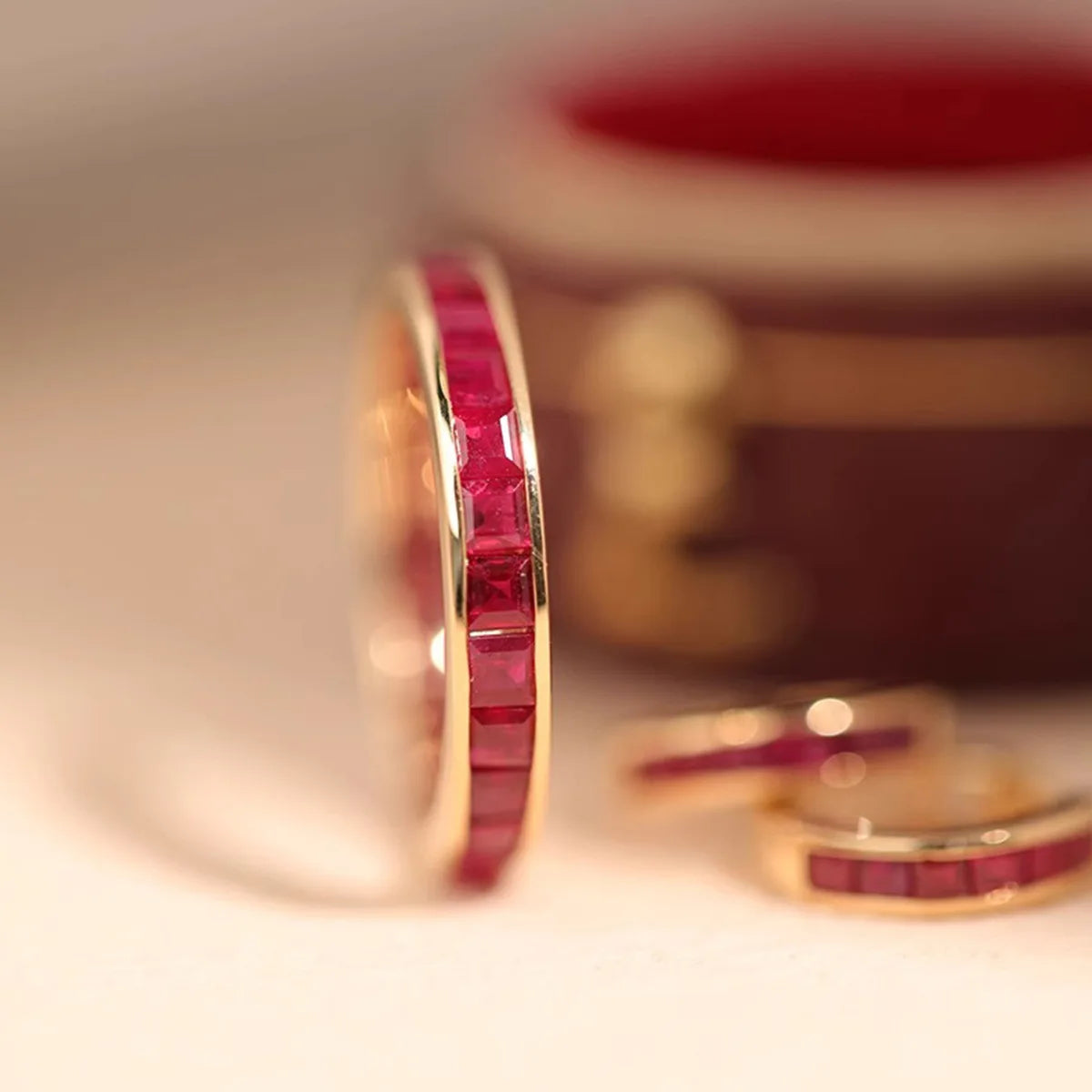 S925 Sterling Silver Ruby Red Zircon Infinity Eternity Band Ring