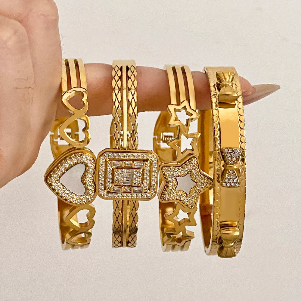 Rhinestones Bracelet with White Shell