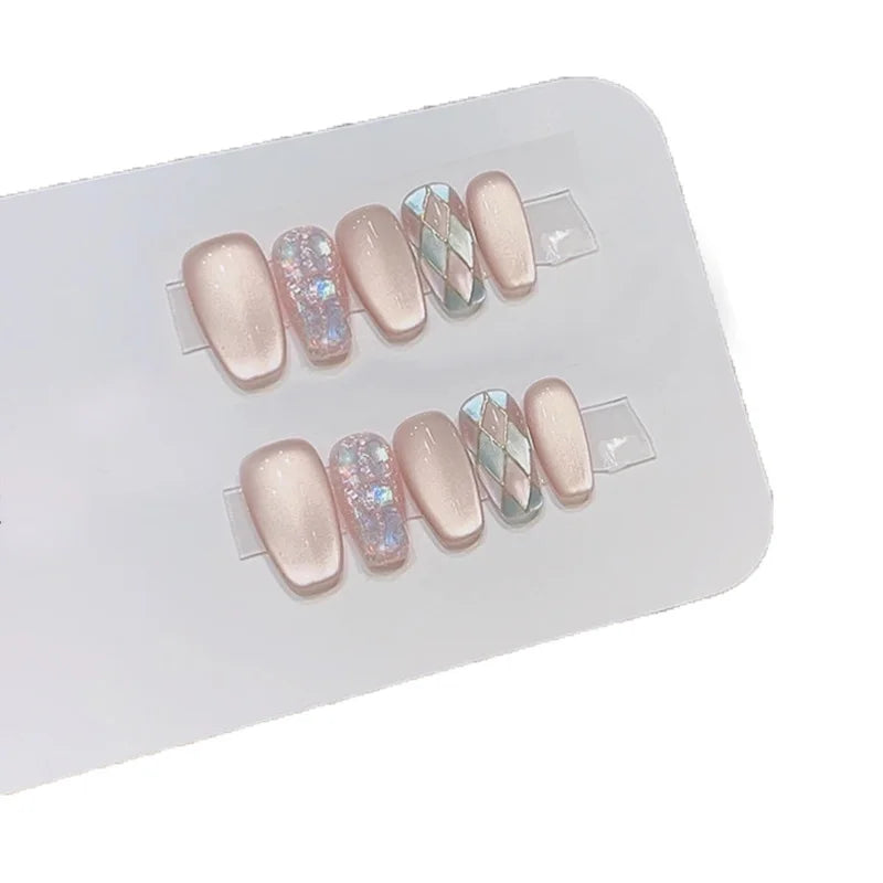 10pcs Diamond Pattern Cat-Eye Handmade Nails