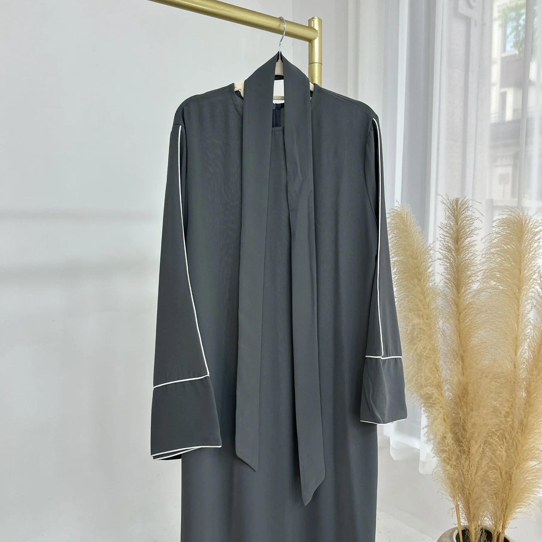 Plain Closed Abaya
