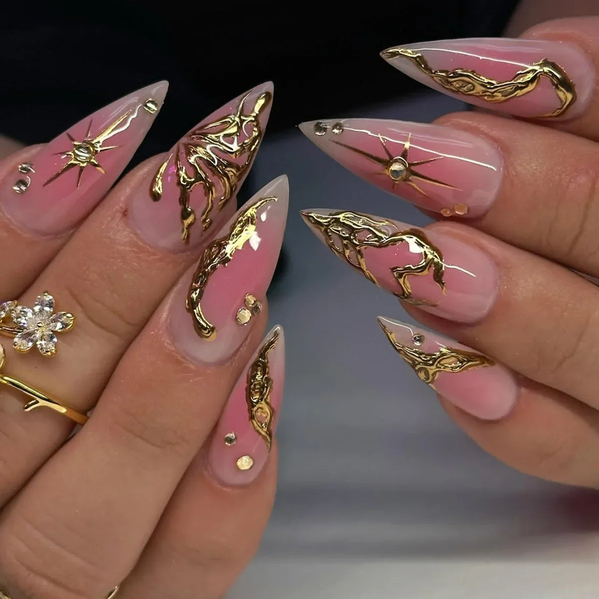 24PCS Luxury Golden Flower Irregular Lines Almond False Nails