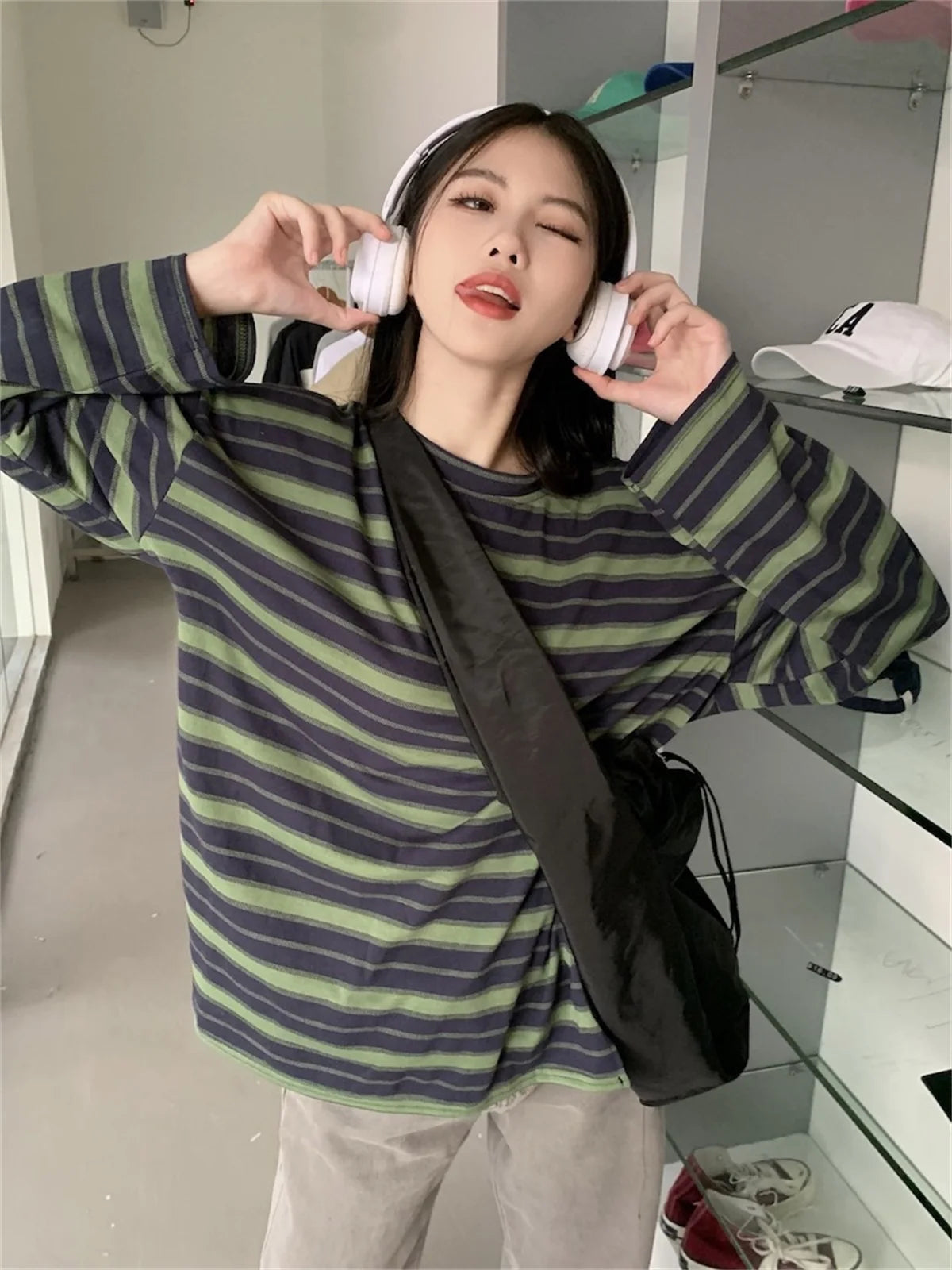 Classic and Versatile Spring Striped Women's T-shirt Kawaii Summer Long Sleeved Shirt Korean Women's Oversized Cool Top T-shirt