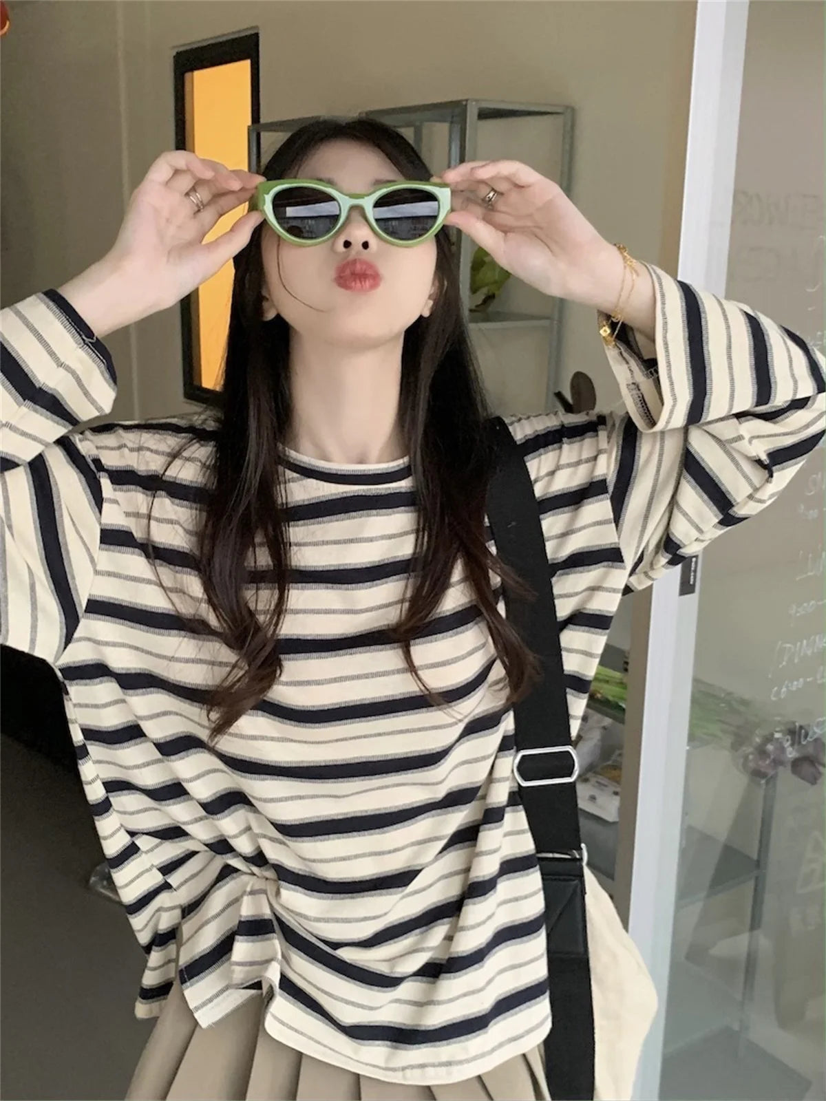 Classic and Versatile Spring Striped Women's T-shirt Kawaii Summer Long Sleeved Shirt Korean Women's Oversized Cool Top T-shirt