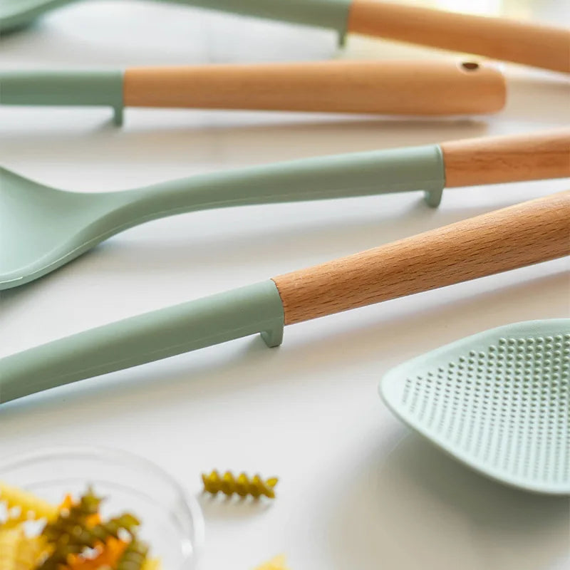 Chinese Style Silicone Wood Handle Spatula
