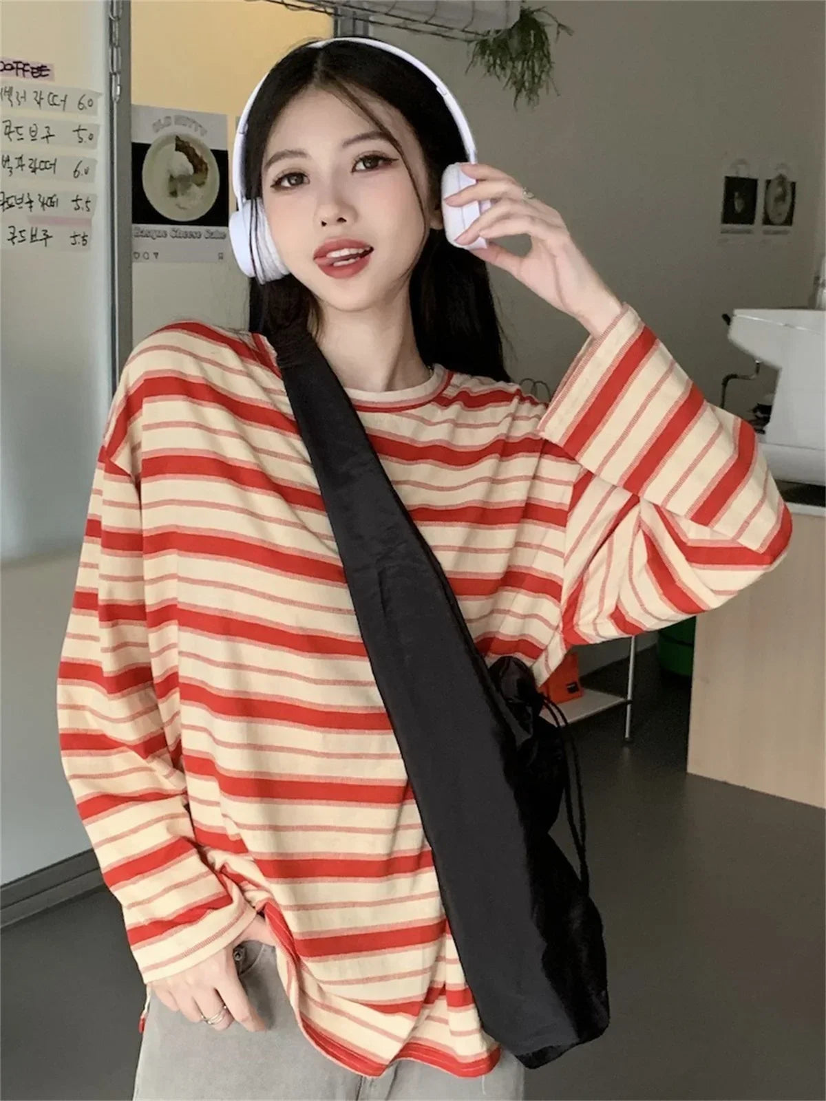 Classic and Versatile Spring Striped Women's T-shirt Kawaii Summer Long Sleeved Shirt Korean Women's Oversized Cool Top T-shirt