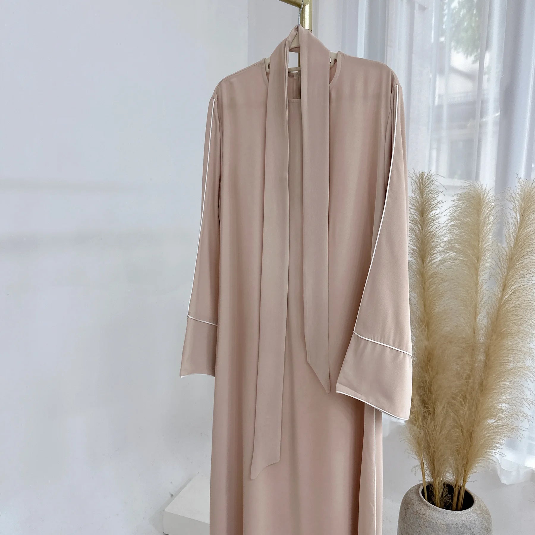 Plain Closed Abaya